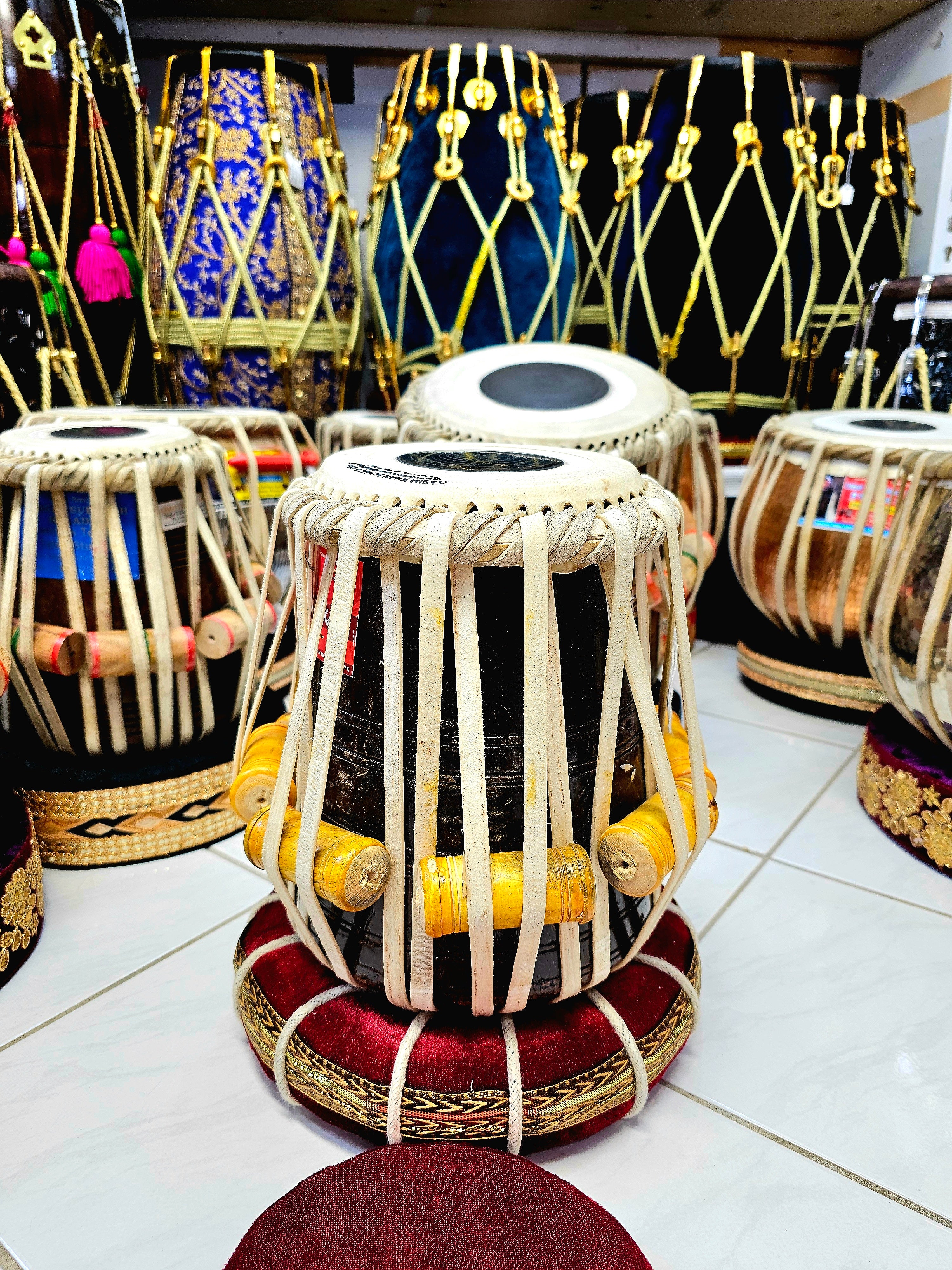 Midnight Harmony Dayan: 5.5" Black Sheesham Qasim Head A/A#/B Dayan *Minor Cosmetic Defects *Gently Used - Image 3