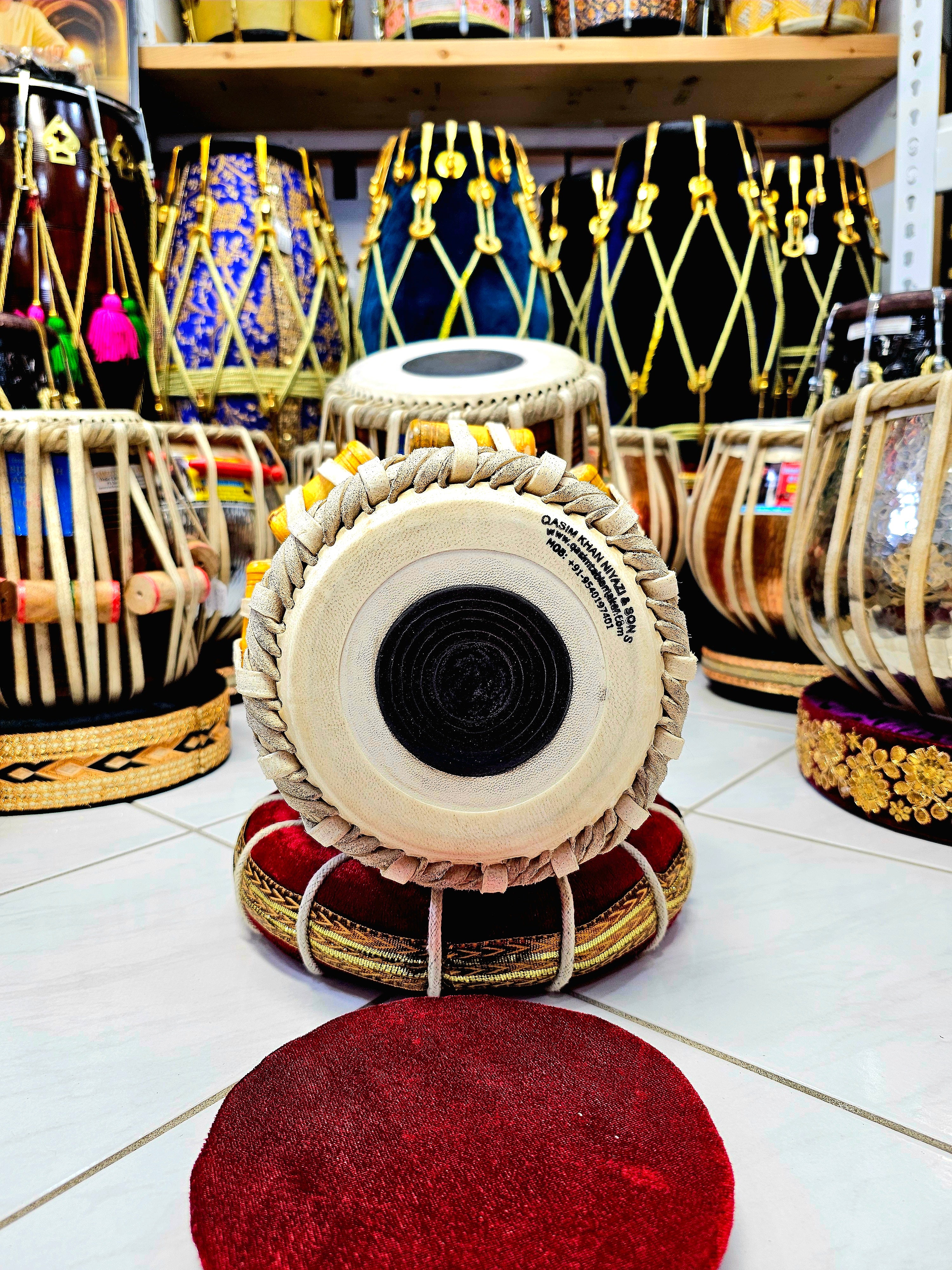 Midnight Harmony Dayan: 5.5" Black Sheesham Qasim Head A/A#/B Dayan *Minor Cosmetic Defects *Gently Used - Image 6