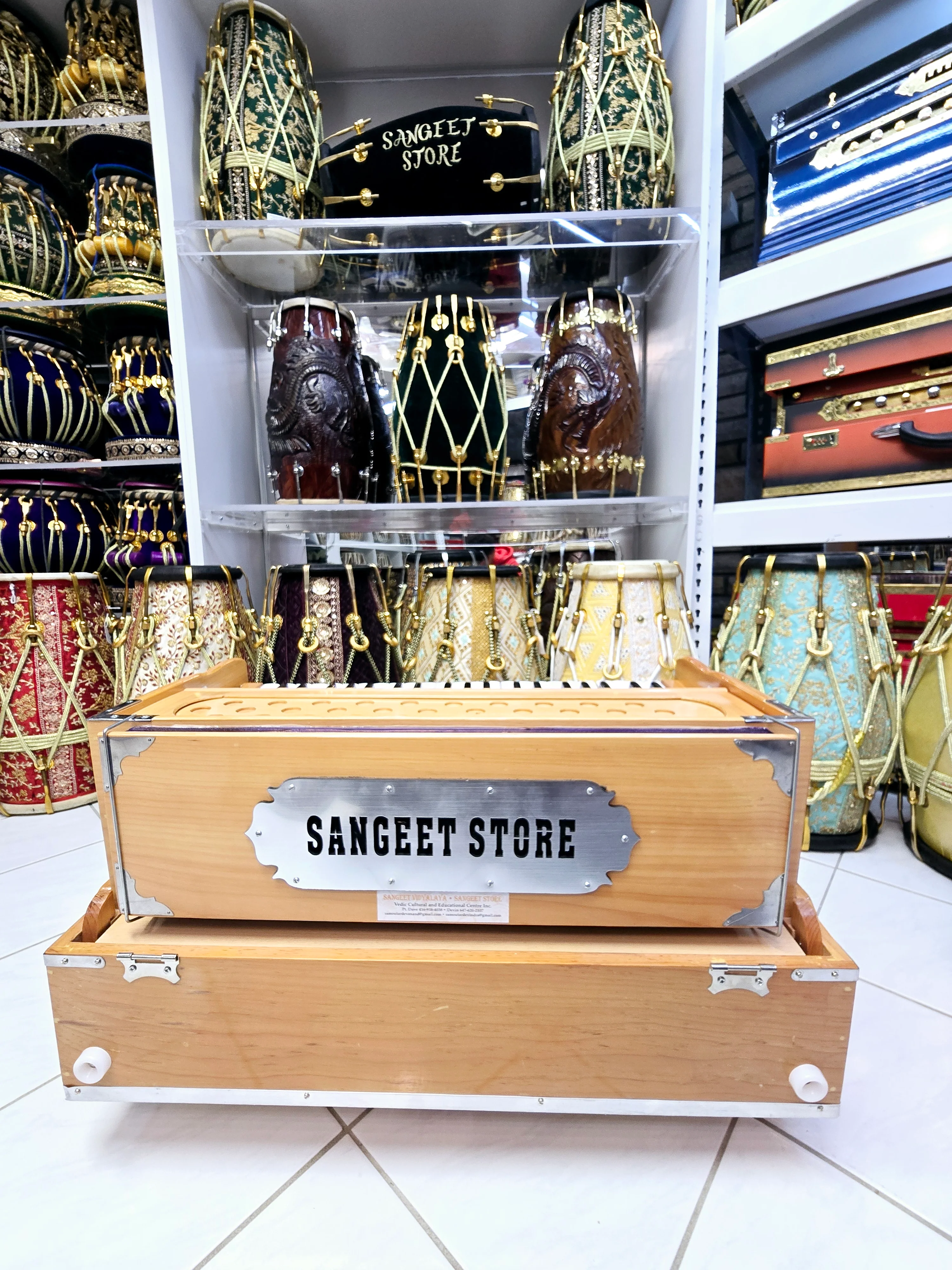 Natural Harmony: 2 Reed Pine Wood Traveller Harmonium with Minor Cosmetic Defects - Image 6