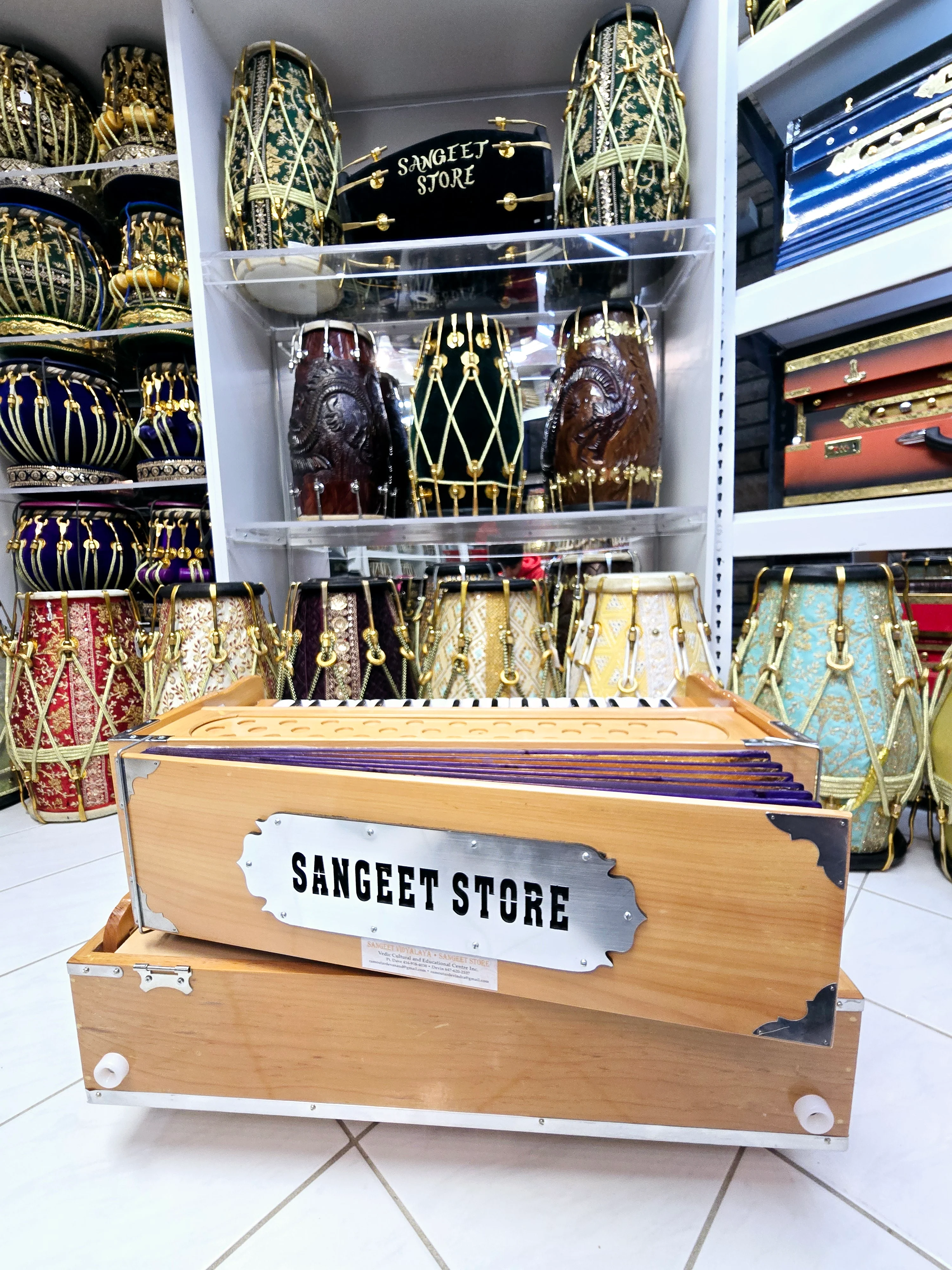 Natural Harmony: 2 Reed Pine Wood Traveller Harmonium with Minor Cosmetic Defects - Image 7