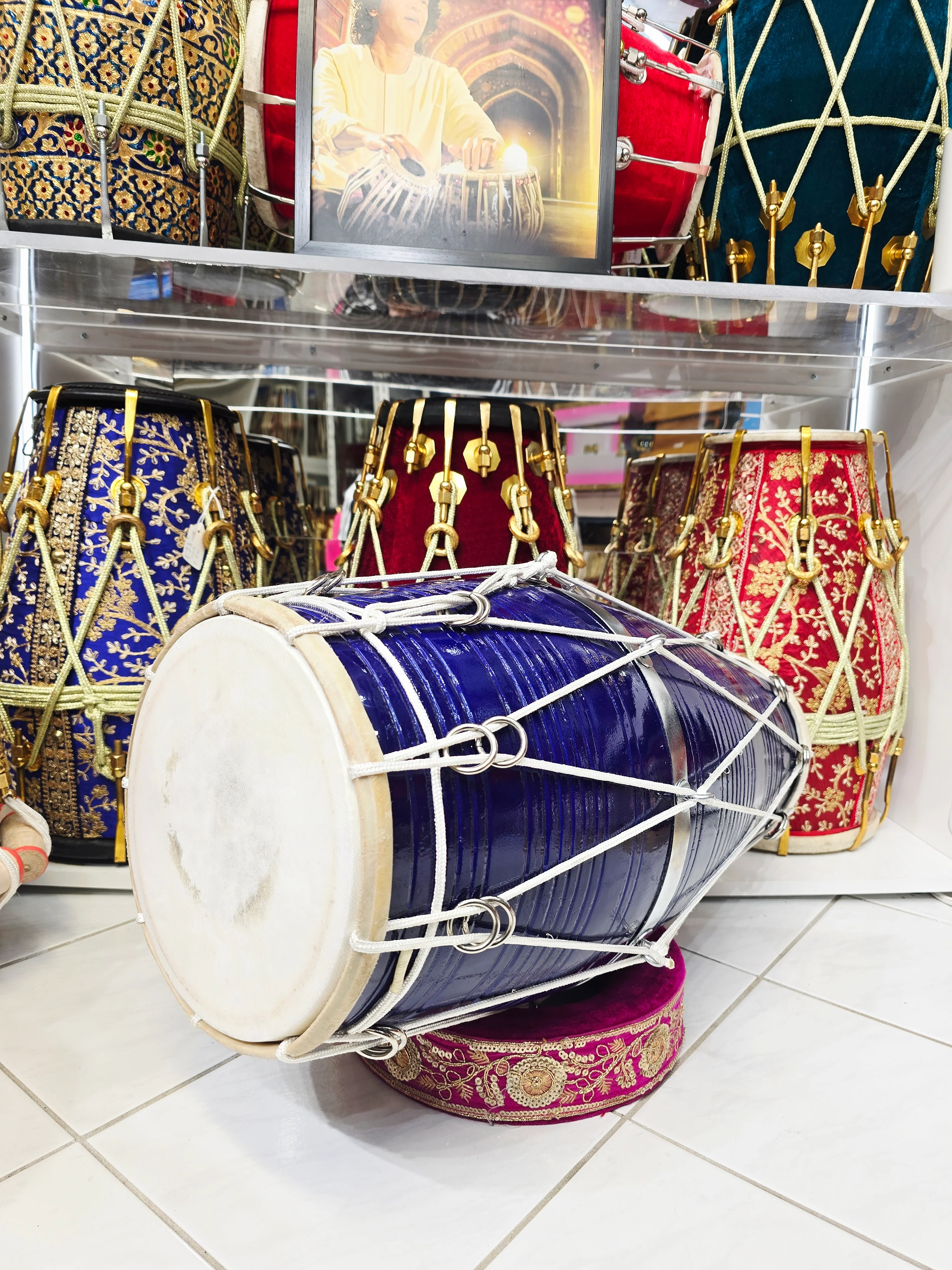 NeelVirasat West Indian Dholak
23" Long | 13.6 lbs Solid Red Sheesham | Gloss Blue Finish - Image 4