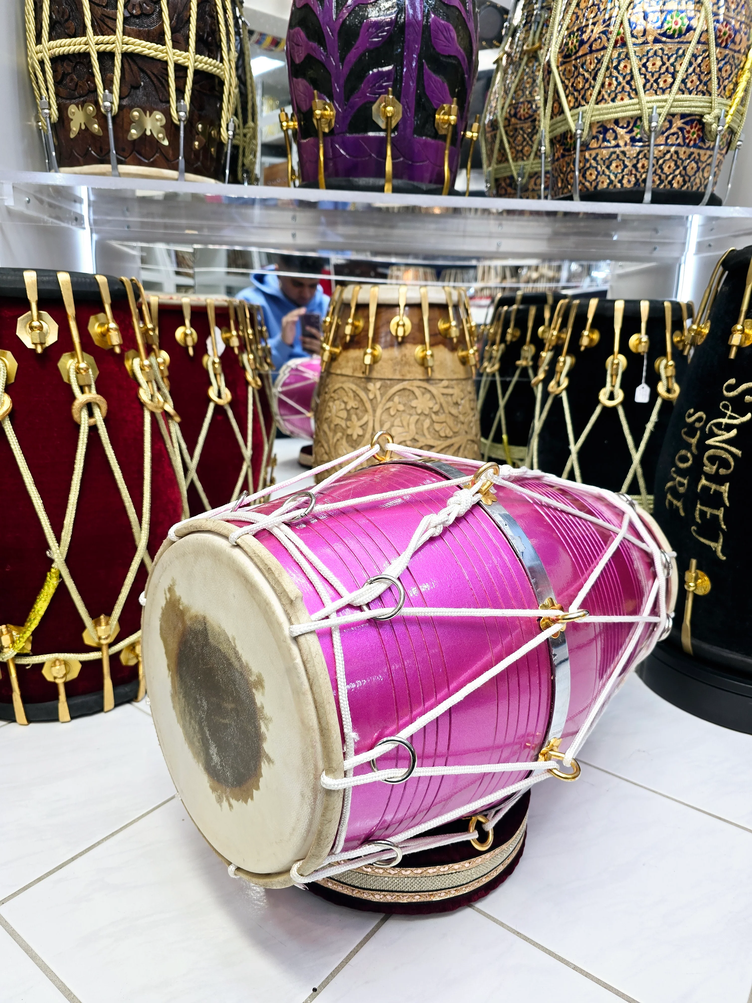Radiant Rose West Indian Dholak – 20" Red Sheesham, Glossy Sparkling Magenta with White Ropes (Minor Defects) - Image 4