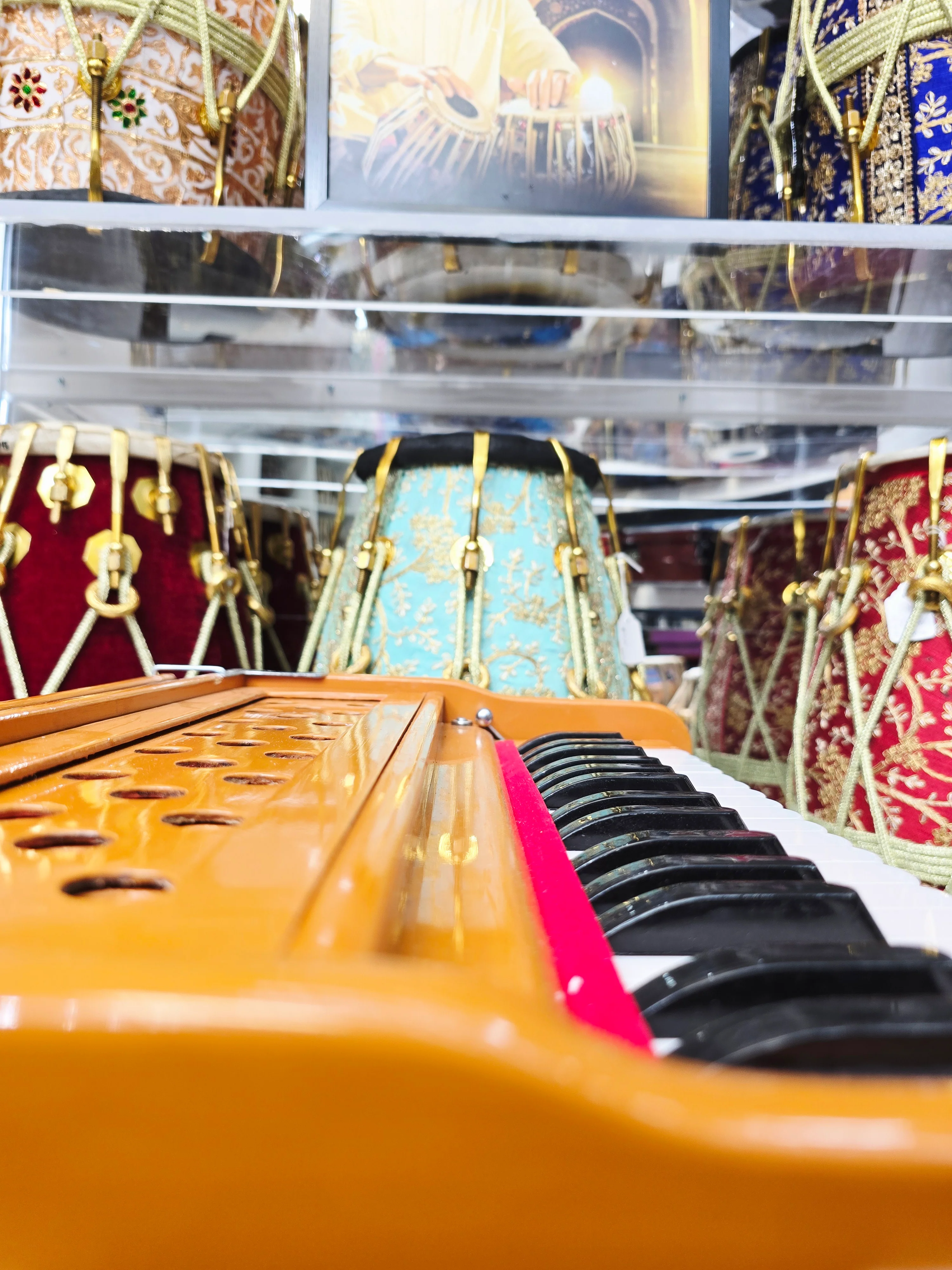 Saffron Symphony: Compact Orange 32 Key Semi-Pro Boxed Harmonium with Coupler (Without Stoppers) *Very Minor Cosmetic Blemishes - Image 5