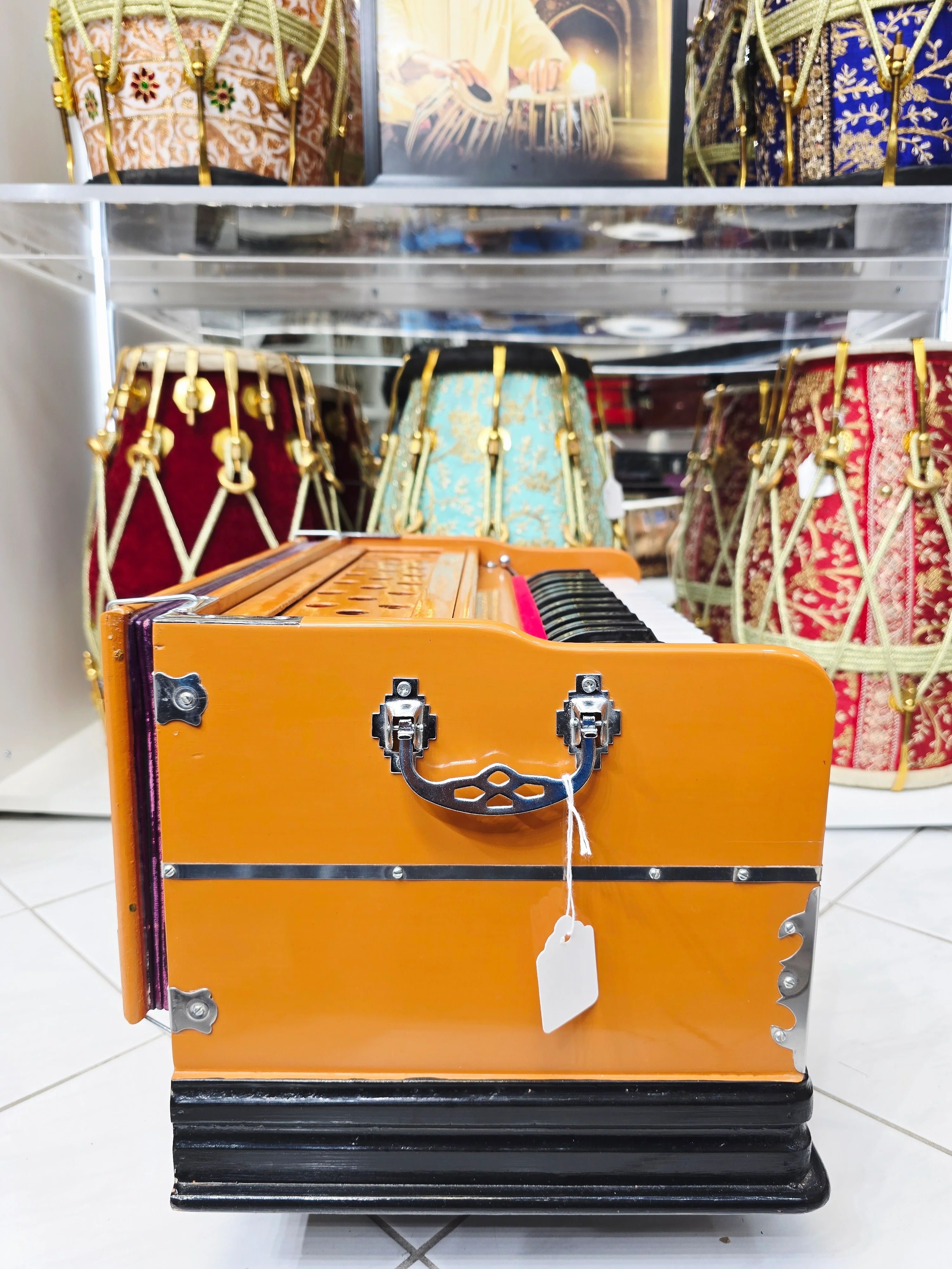 Saffron Symphony: Compact Orange 32 Key Semi-Pro Boxed Harmonium with Coupler (Without Stoppers) *Very Minor Cosmetic Blemishes - Image 6