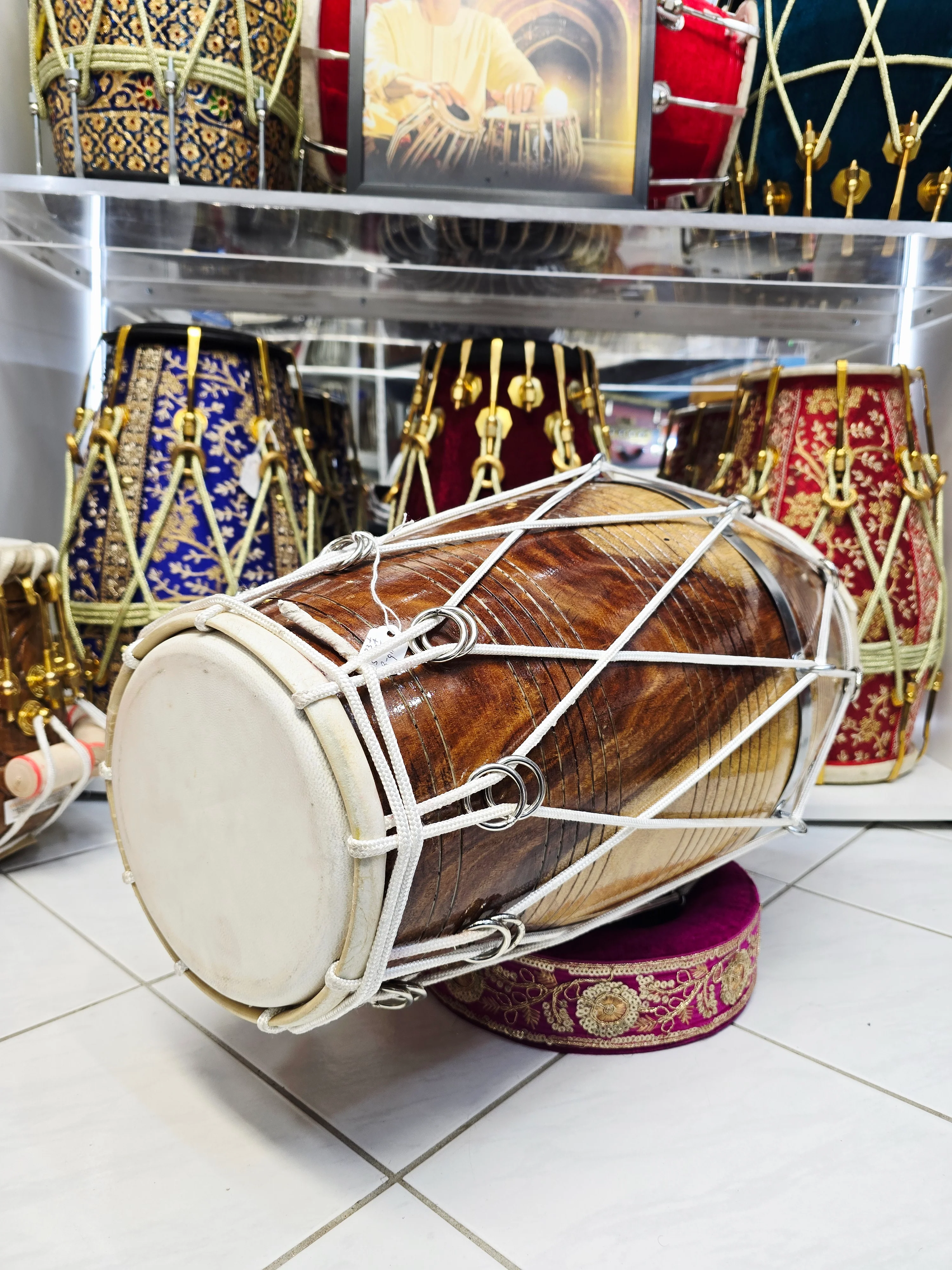 Sandalwave – Traditional West Indian Red Sheesham Dholak | 23.25″ Length | 17.4 lbs | Exceptional Tone - Image 4