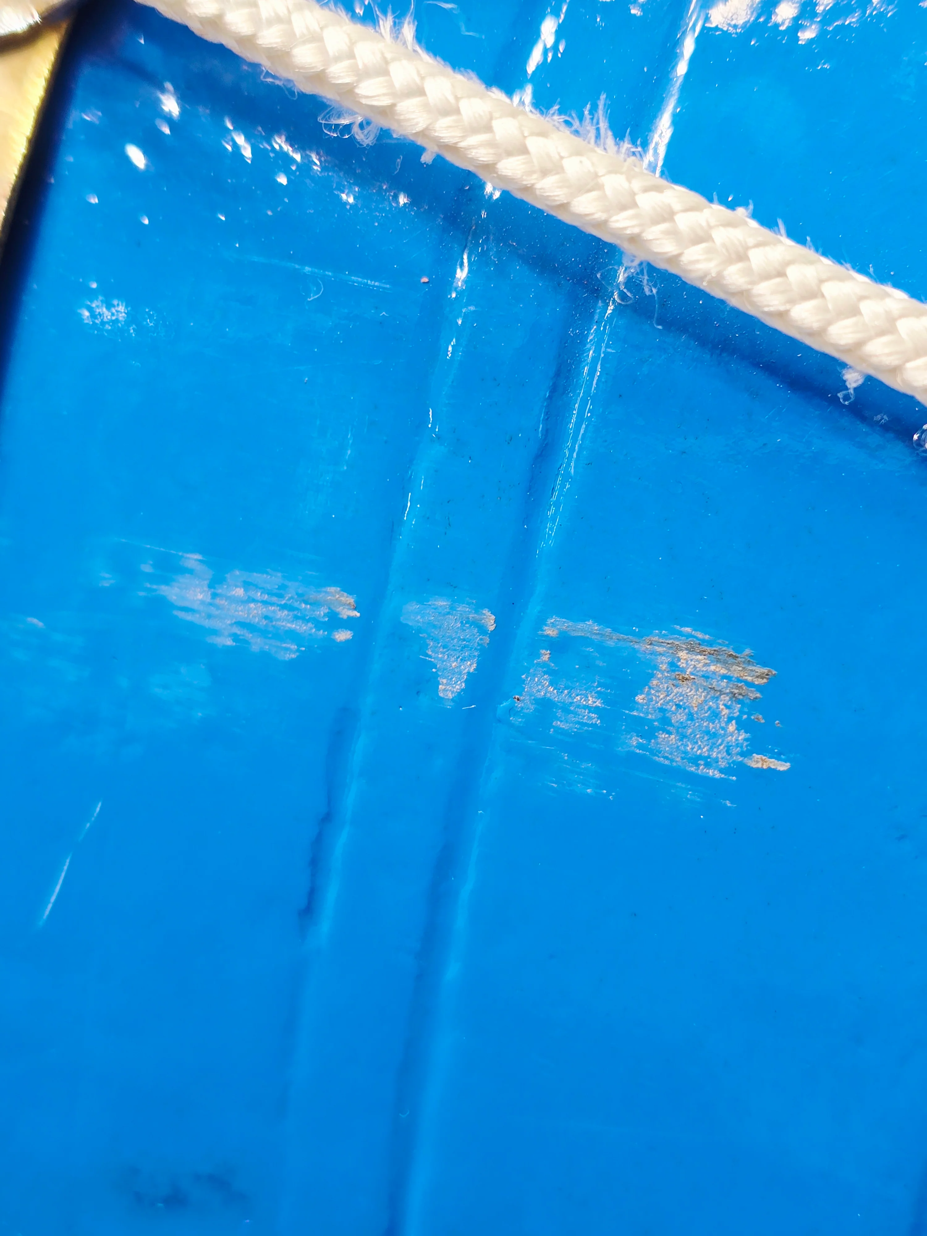 Skyforge West Indian Dholak
23.25″ Long | 18.2 lbs Solid Red Sheesham *Very Minor Cosmetic Blemishes * - Image 6