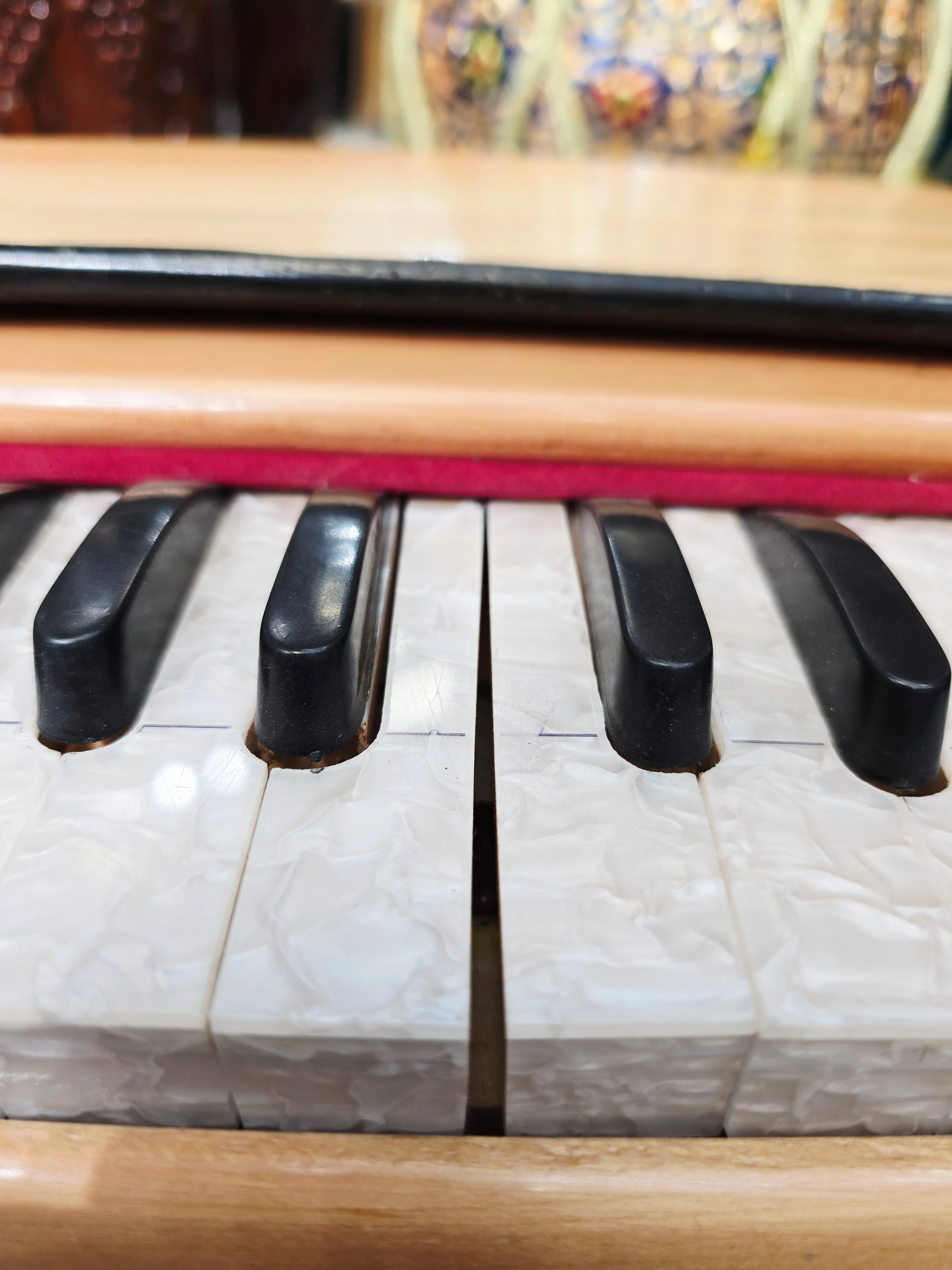 Tiny Virtuoso: Traditional Playable Wooden Toddler Harmonium *Minor Cosmetic Defects + Space between keys* - Image 10
