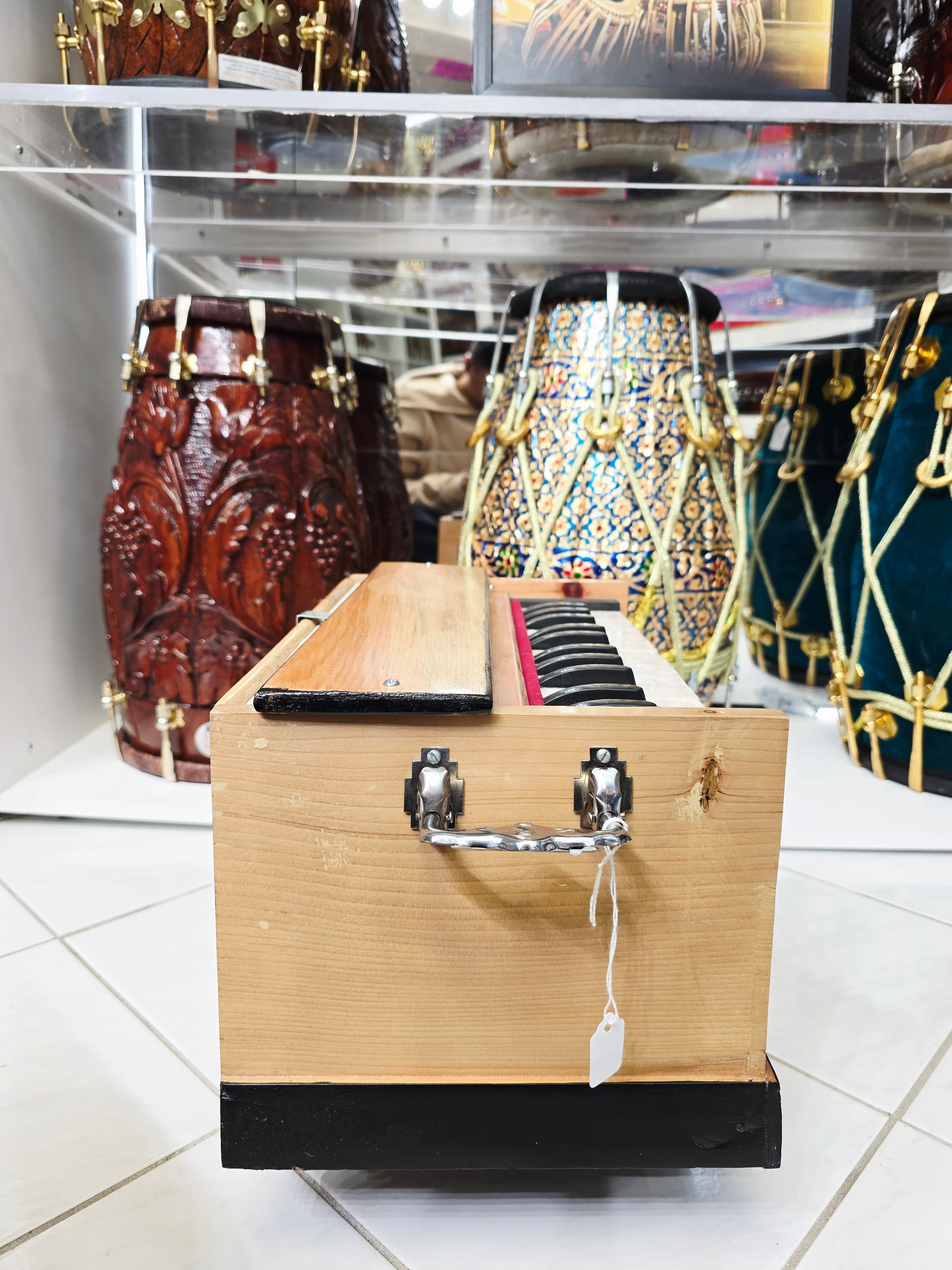 Tiny Virtuoso: Traditional Playable Wooden Toddler Harmonium *Minor Cosmetic Defects + Space between keys* - Image 4